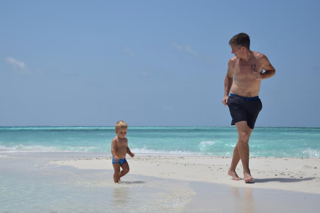 Araamu Hotels Maldives At Dhiffushi Exterior foto